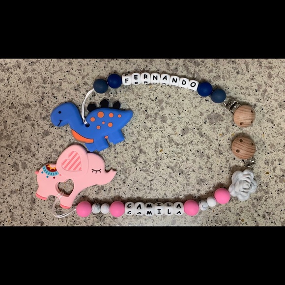 Pacifier Clips, Teething Clips & Teething Rattles - Picture 3 of 10
